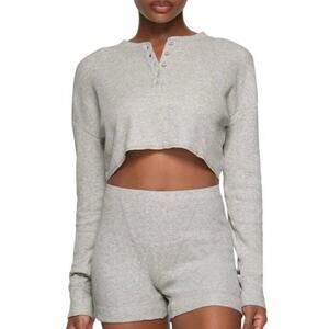 Skims Waffle Henley Long Sleeve in Light
Heather Grey